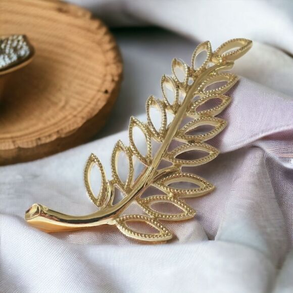 Estate EMMONS Feather Brooch Pin Open Work Leaf Filigree Blonde Gold Tone MCM - Picture 16 of 16
